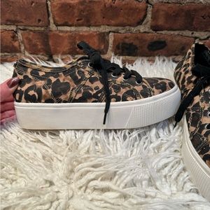 Steve Madden - never worn sneakers!